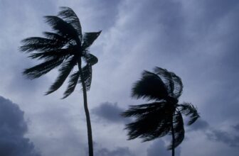 Storm update: Kona storm disrupts travel to Hawaii