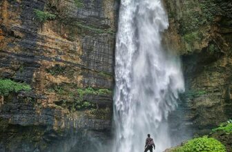 The 28 Most Beautiful Waterfalls In The World (Bucket List Guide)